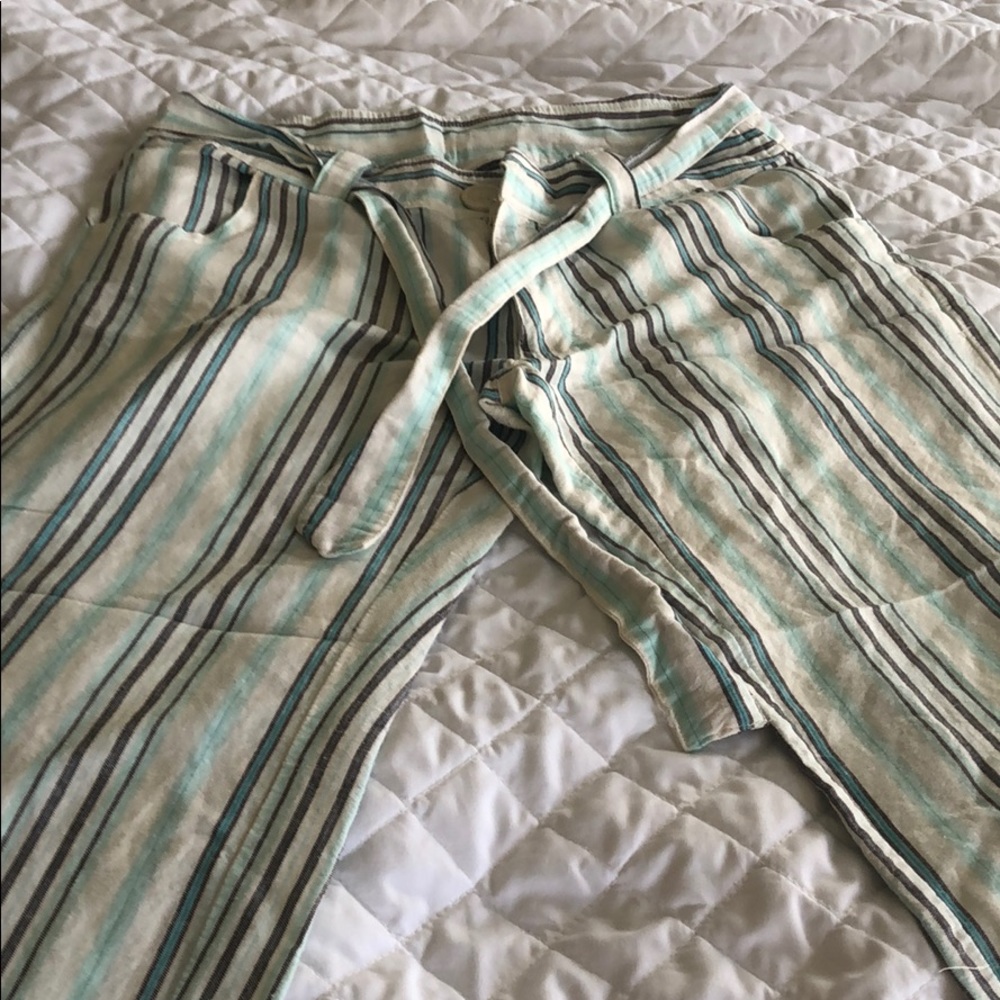 Guess linen crop pan